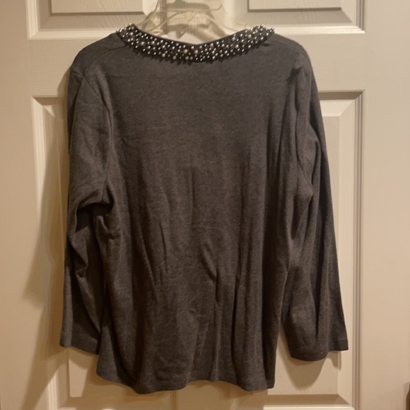Rafella Large Gray V neck with Pearls Sweater - Picture 4 of 4